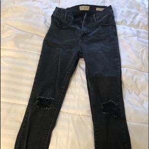 High Waisted Black Jeans with Ripped Knee
